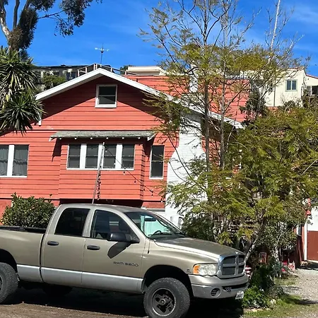 Big Red Lodge Cottage San Diego Exterior photo